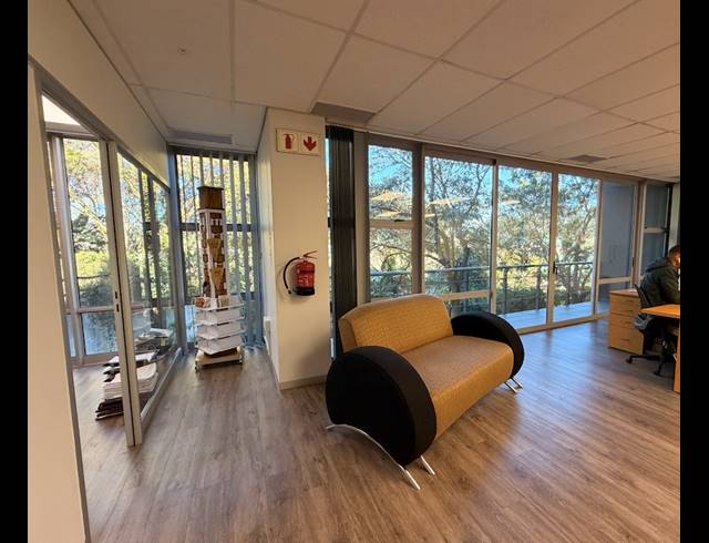338M² OFFICE TO LET IN SOMERSET PARK